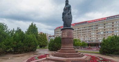 Памятник Княгине Ольге фото на карте